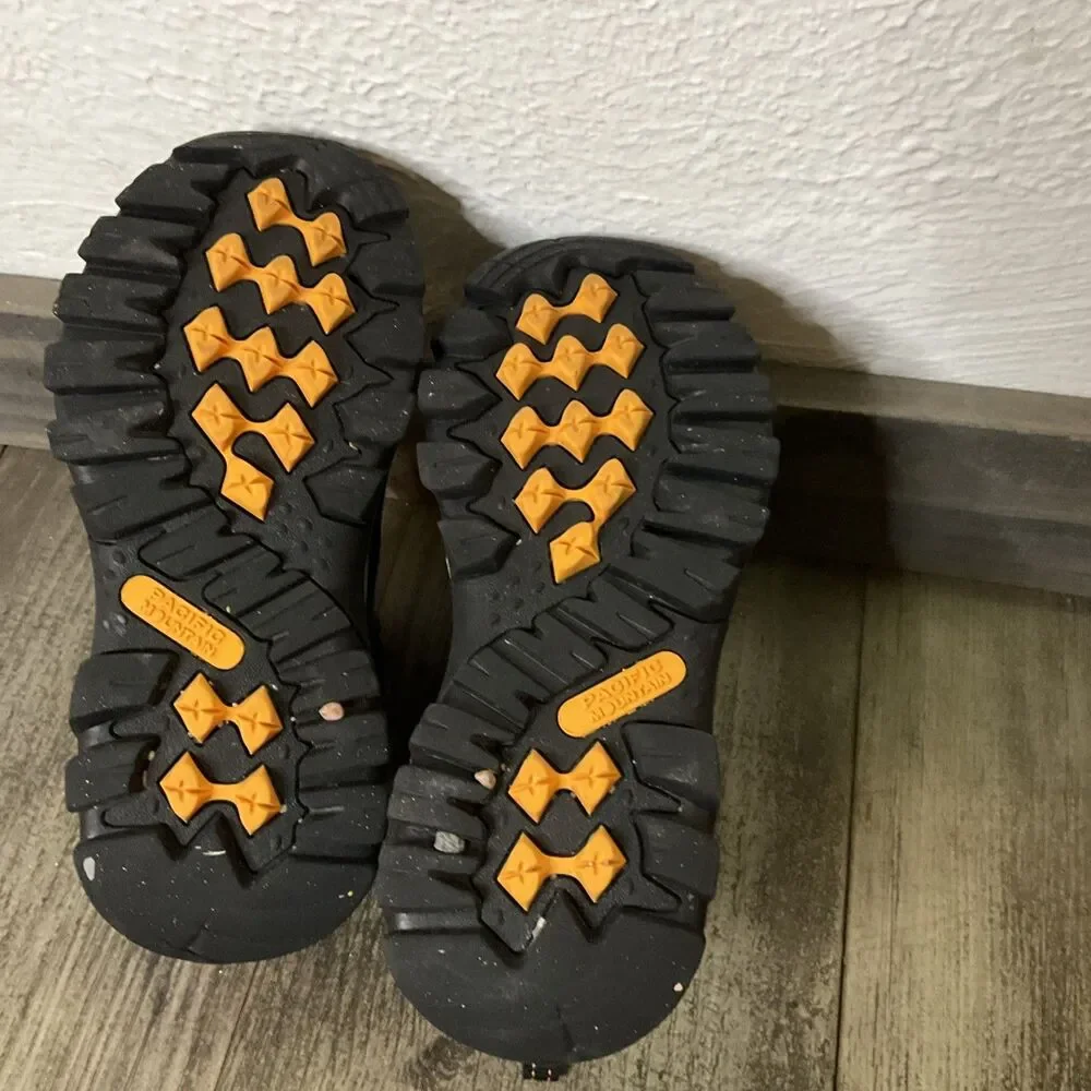 SIZE 1 PACIFIC MOUNTAIN KINGSTON JR HIKING BOOT WATERPROOF CHOCOLATE/ORANGE BOY